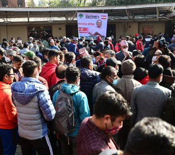 पौडेलको चियापानमा देउवा र शेखर, कार्यकर्ताको नाराबाजी